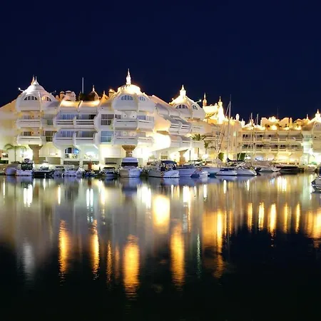 Willa Puerto Marina *